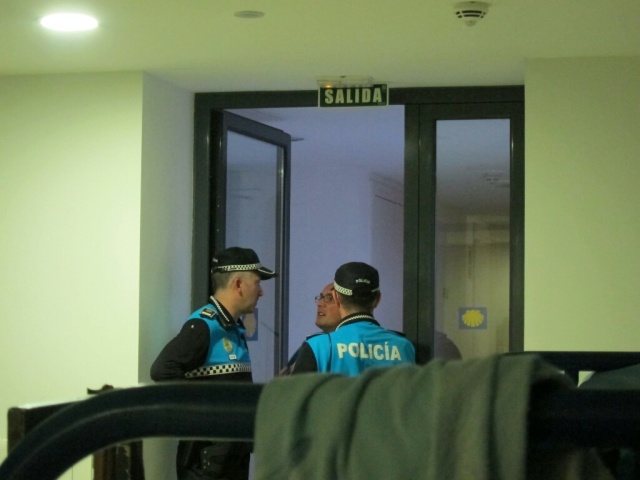 Policia in the albergue