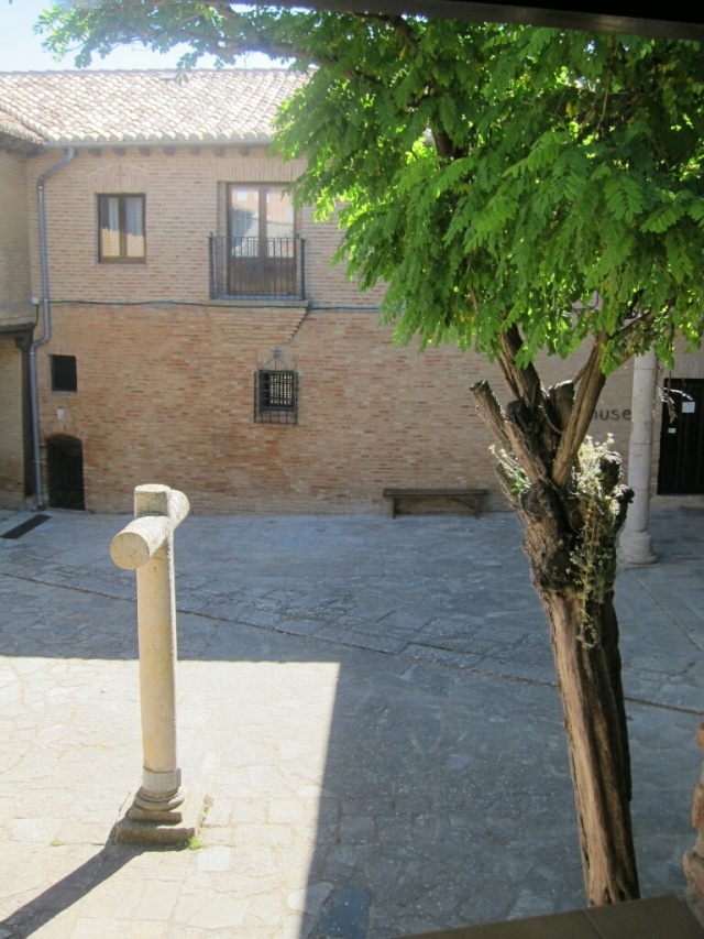 Courtyard of the Santa Clara convent albergue