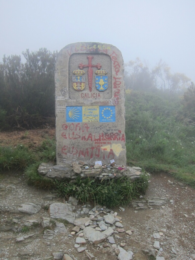 Entering Galicia region, between Laguna de Castilla and O'Cebreiro