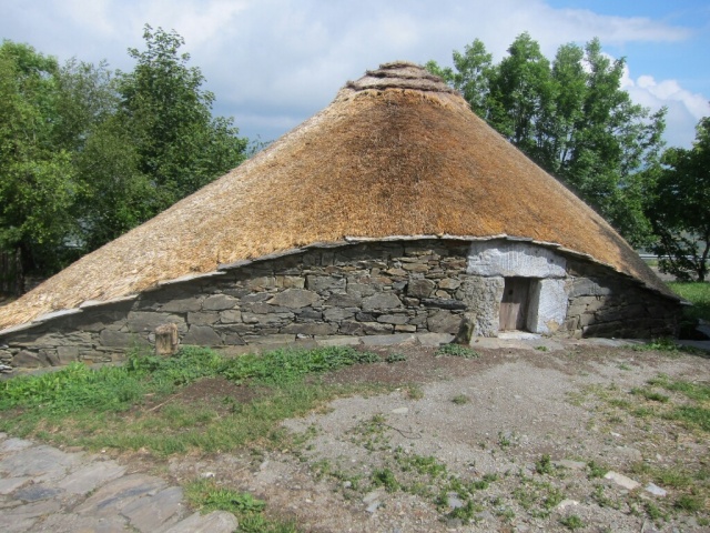 Thatched roof hut in O'Cebreiro